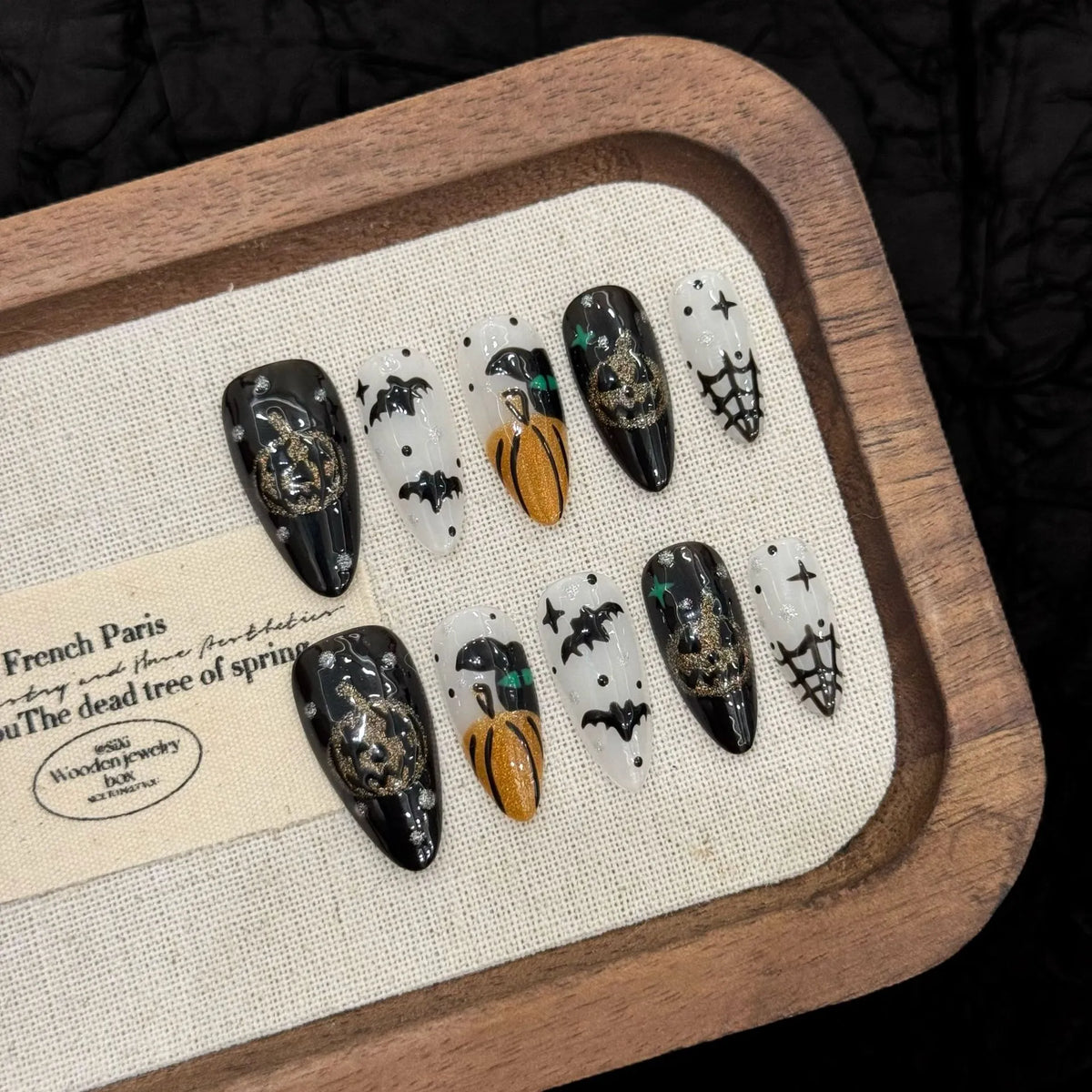Halloween pumpkin devil medium almond press-on nails 3029 arranged as a set