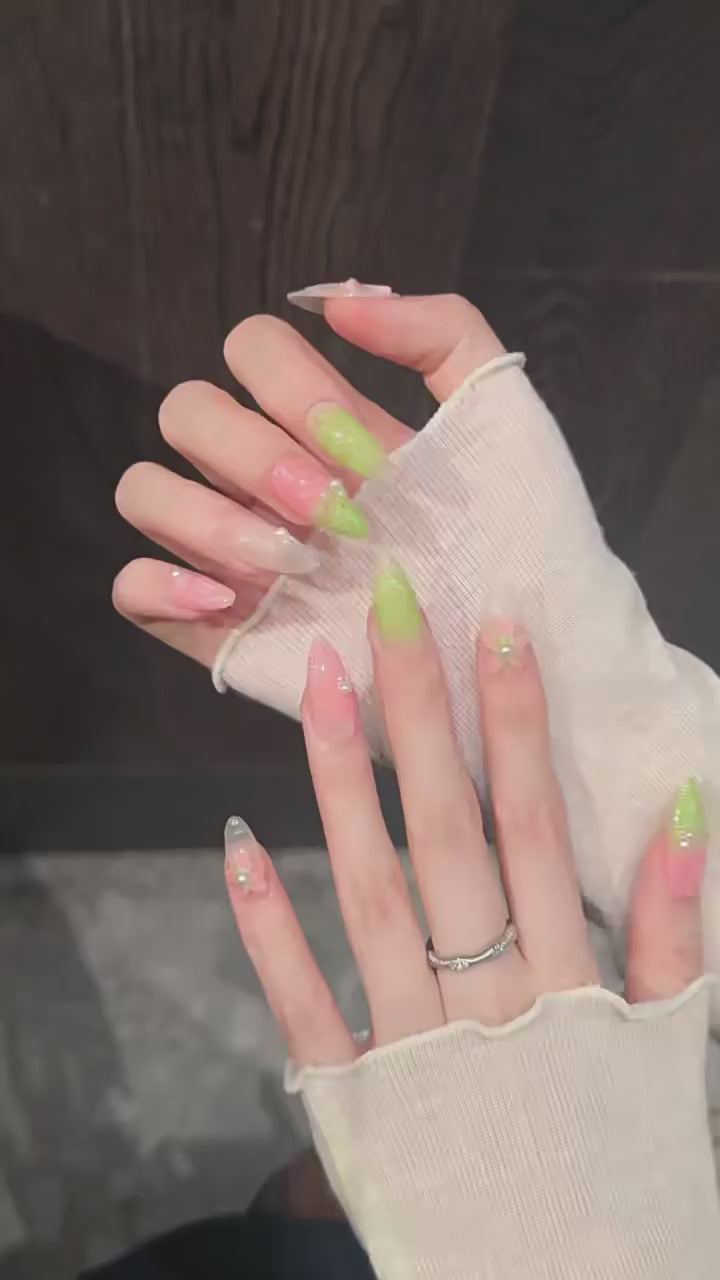 Green Grape press-on nails with sweet gradient 3D flower soft feminine designs - 360 degree product video showcase 🍇💚