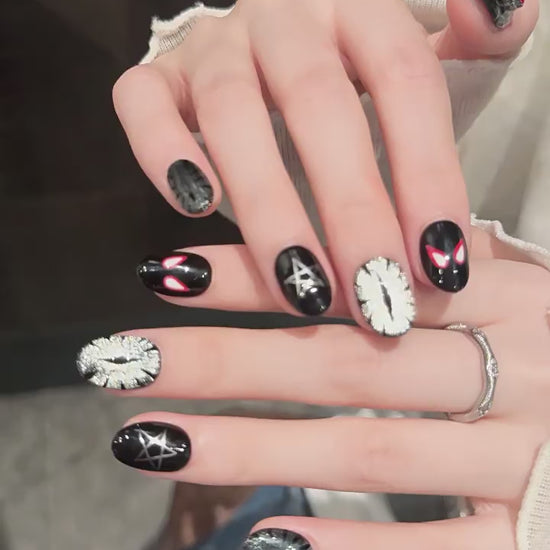 Red Spider Night press-on nails with spider web, chains, and gothic designs - 360 degree product video showcase 🕷️⛓️