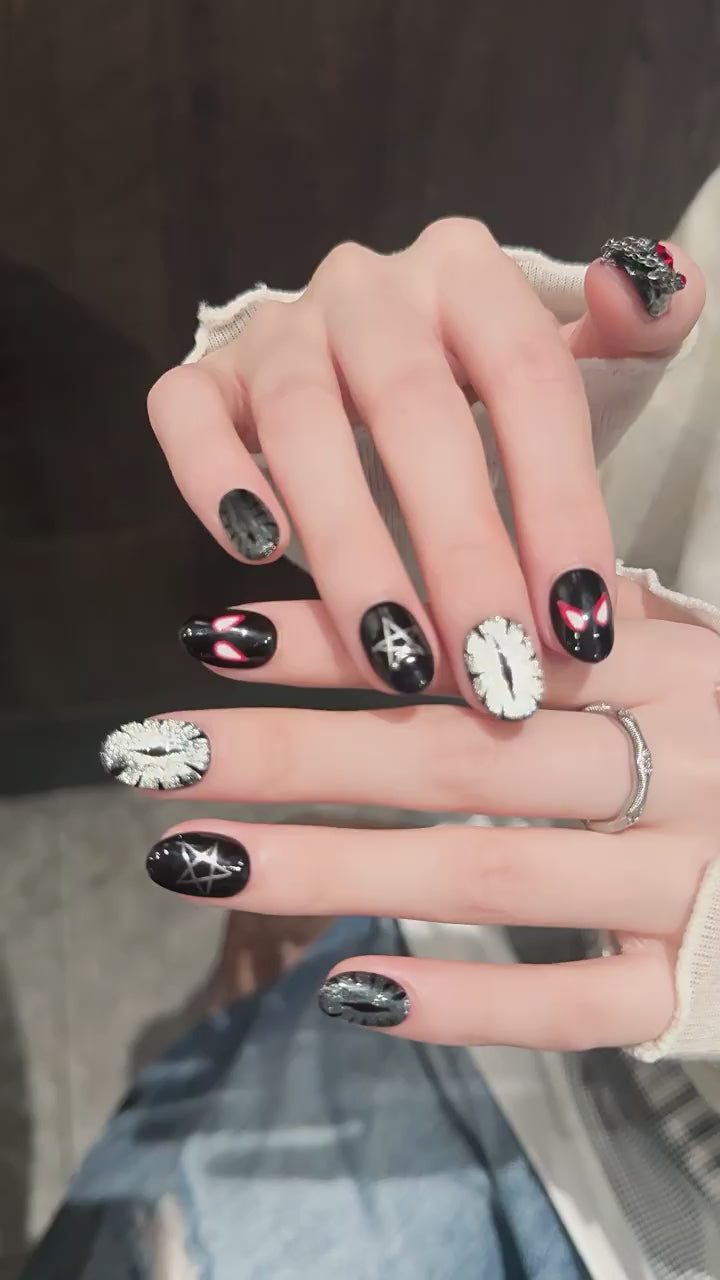 Red Spider Night press-on nails with spider web, chains, and gothic designs - 360 degree product video showcase 🕷️⛓️
